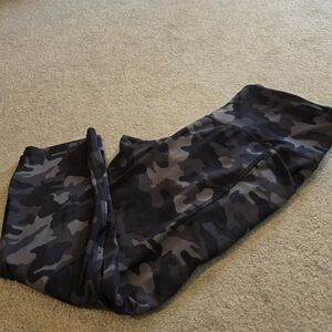 all in motion Black and Gray Camo Capris